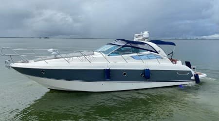 Private Yacht The Cranchi 43ft Cancún - Tour 6 Hours