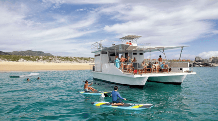 Isla Manta VIP, stand-up paddleboards, snorkel gear, and a water mat,  25 pax