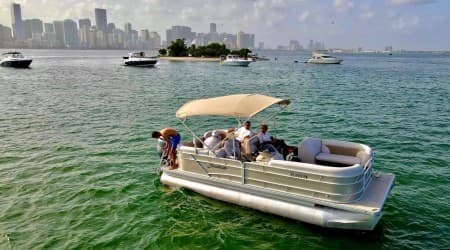 28ft Pontoon Yacht - 5 Hours 