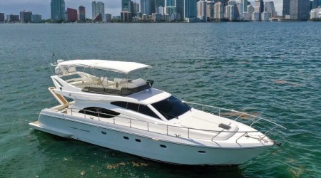 56 ft Ferretti | Party Yacht for up to 13 people 