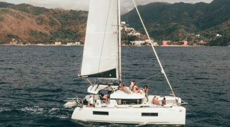 Amazing Lagoon 40