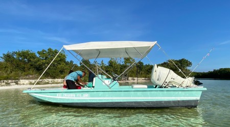  Private boat lake ride and Cancun bay sightseeing & Fishing