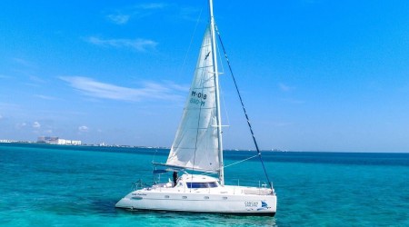 LADY CAROLINE CATAMARAN 43 FT