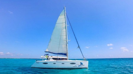 MEGAIRA CATAMARAN 50 FT