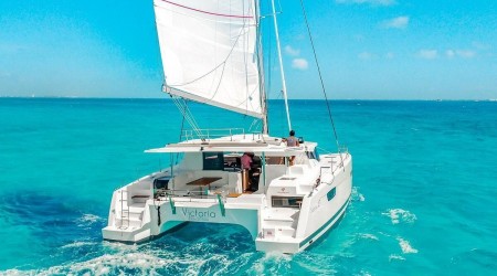 VICTORIA CATAMARAN 47 FT