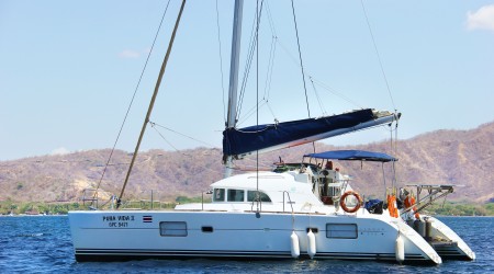 PRIVATE CATAMARAN IN GUANACASTE