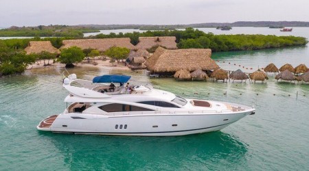 Sail on a luxurious yacht through the wonderful sea of the Colombian Caribbean
