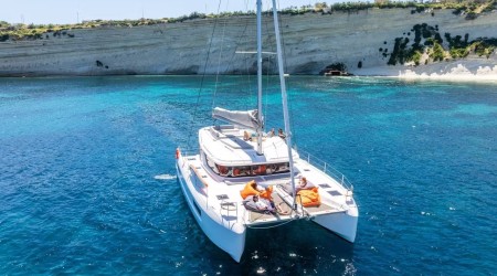 New Catamaran Lagoon 43 for unforgettable journey!